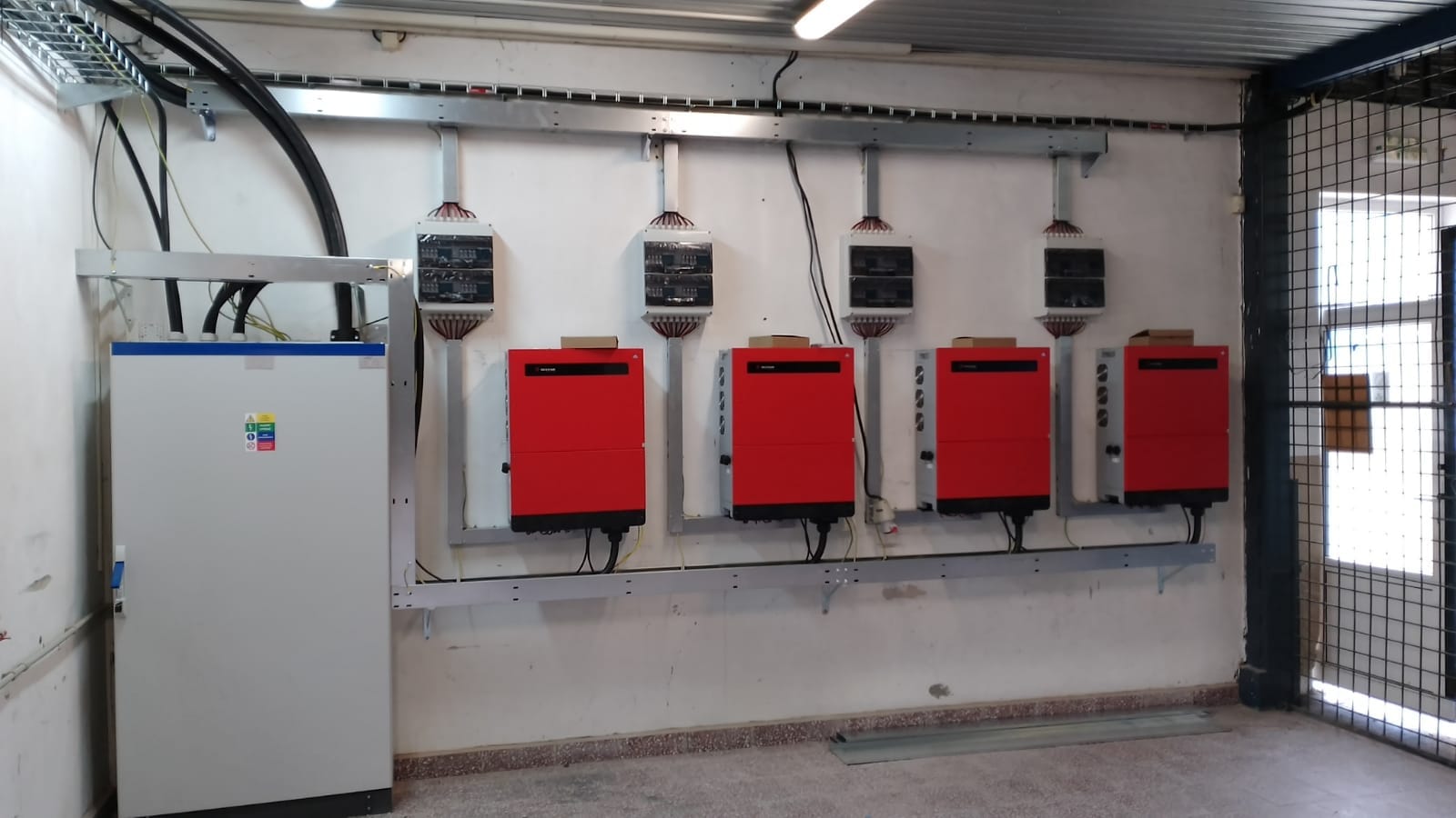 Hobes - meniče - fotovoltická elektráreň
