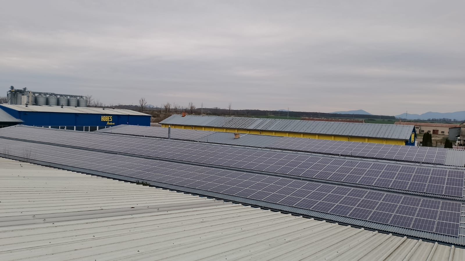 Hobes - celý areál - fotovoltická elektráreň