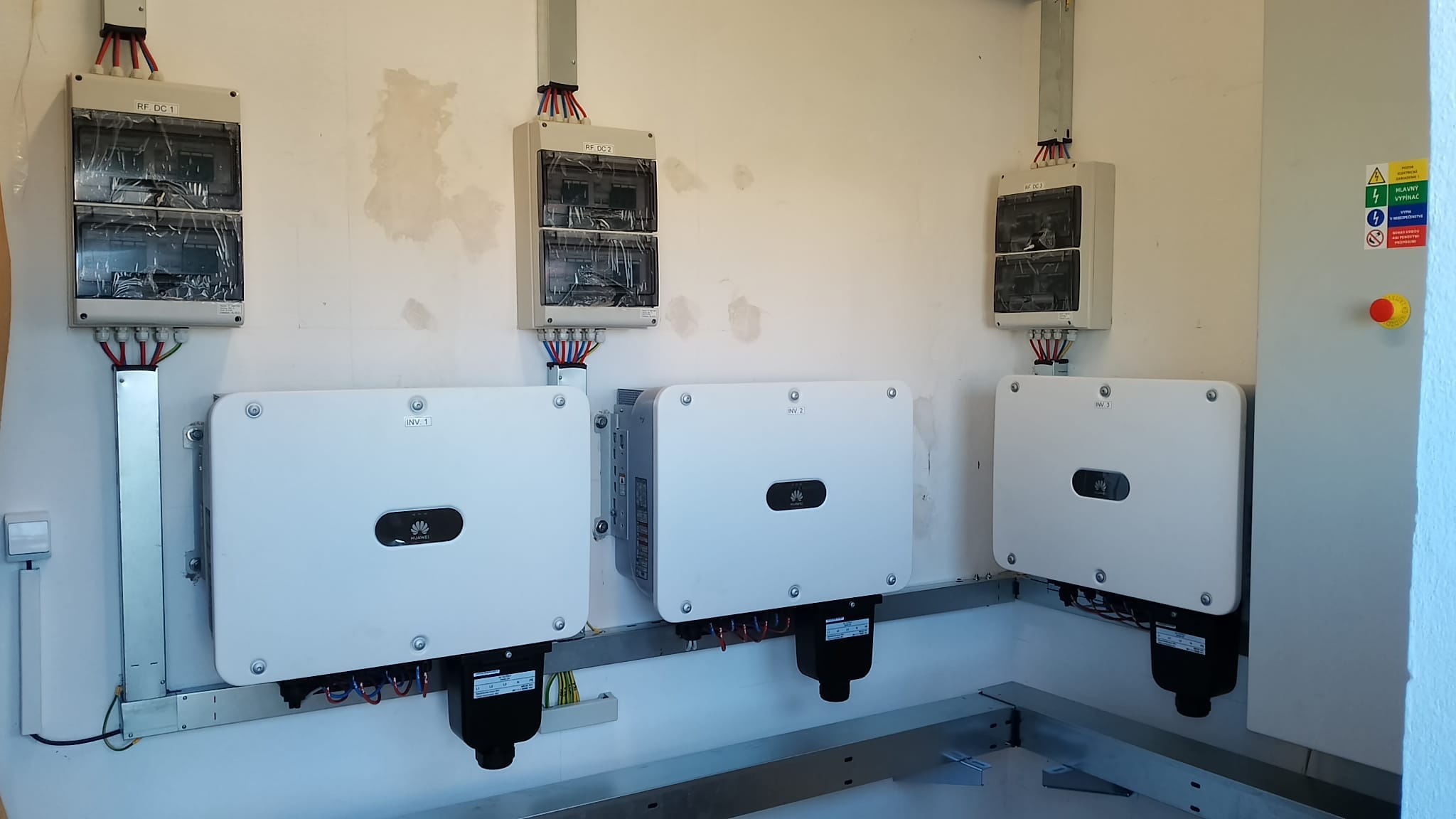 Moravský Ján - strecha - fotovoltická elektráreň