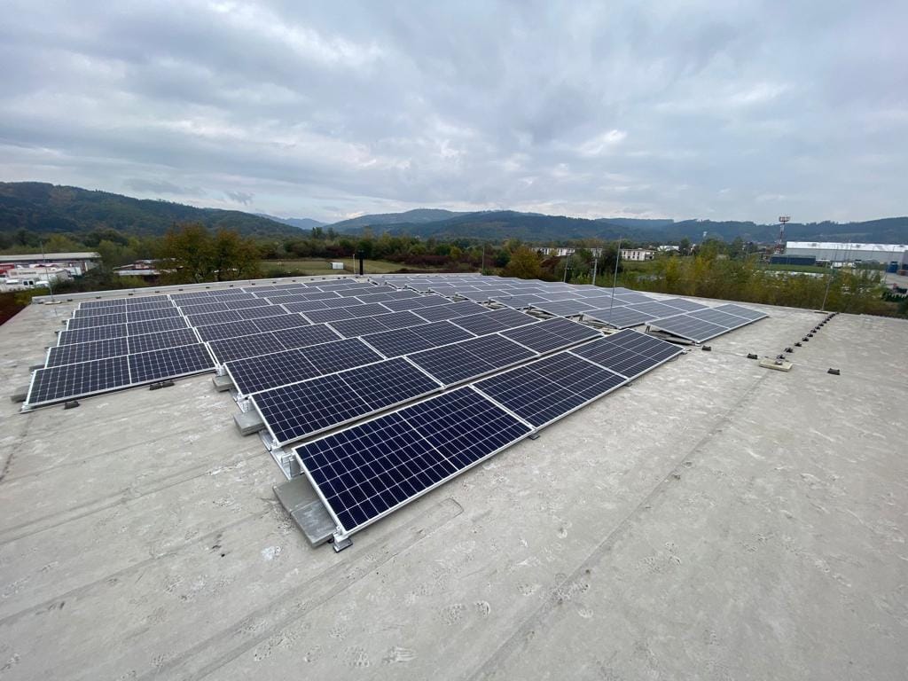 Lokálny zdroj na firme - fotovoltická elektráreň